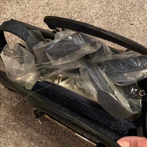 Tote - Picture 2 of 4